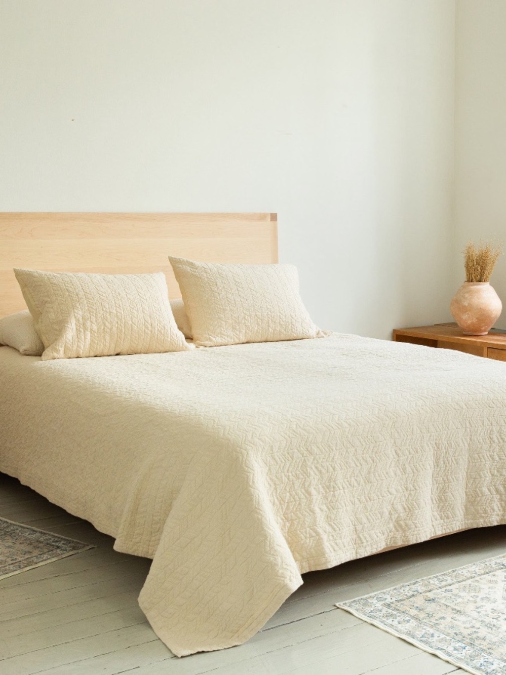 AVOCADO NWT 3pc Herringbone 3-piece Organic Cotton Coverlet Set -queen